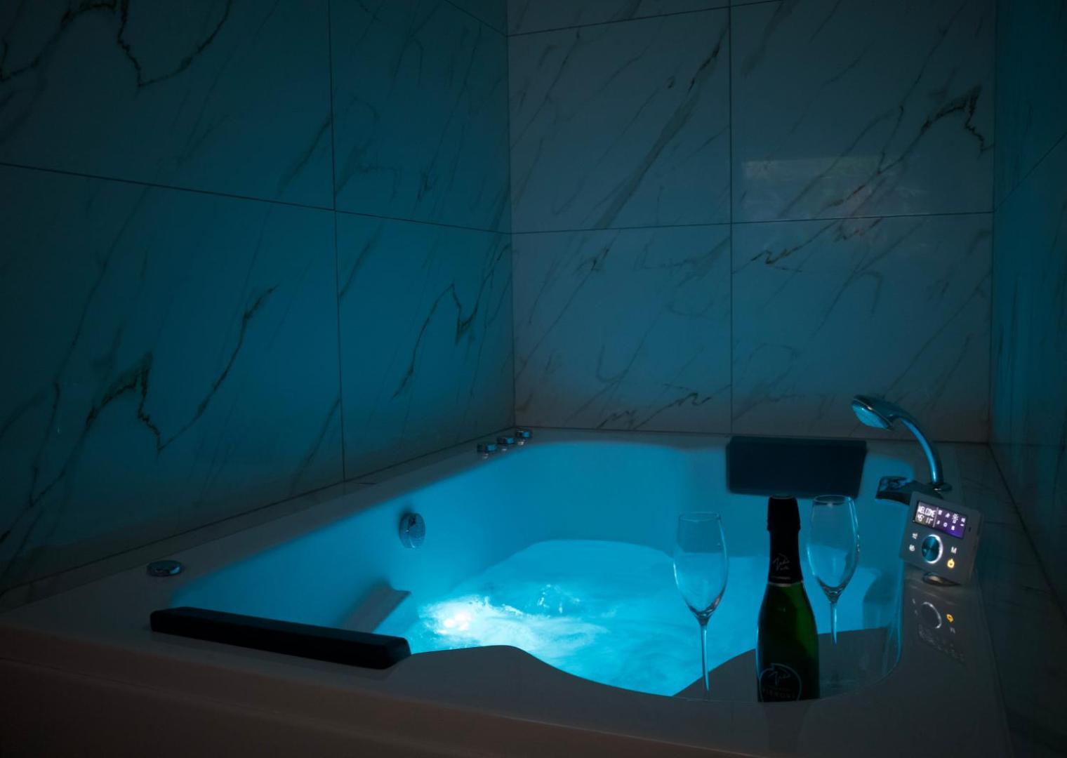 Le Moment Bien-Etre - Appartement Avec Spa Privatif سانت-أومير المظهر الخارجي الصورة